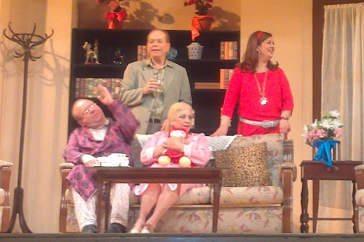 Teatro solidario con ‘La tetera’, una obra llena de humor y situaciones irreales 