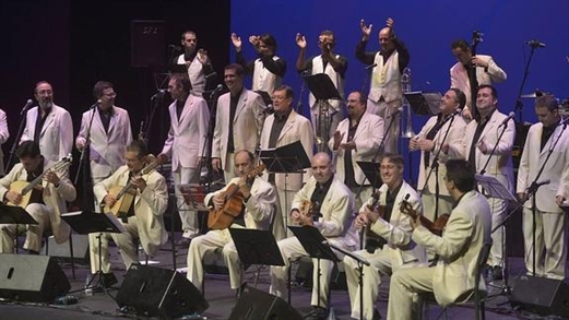 Los Parrandboleros se suben al escenario del Romea 