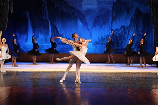 Danza clásica y patinaje artístico para interpretar 'El Cascanueces'