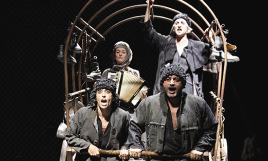 «Madre Coraje», de Bertolt Brecht: estética de las contradicciones